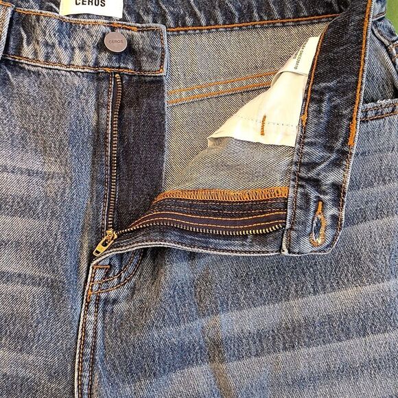 CEROS Blue Heavily Distressed High Rise Straight Leg Cropped Jeans Size 31 - Picture 9 of 11